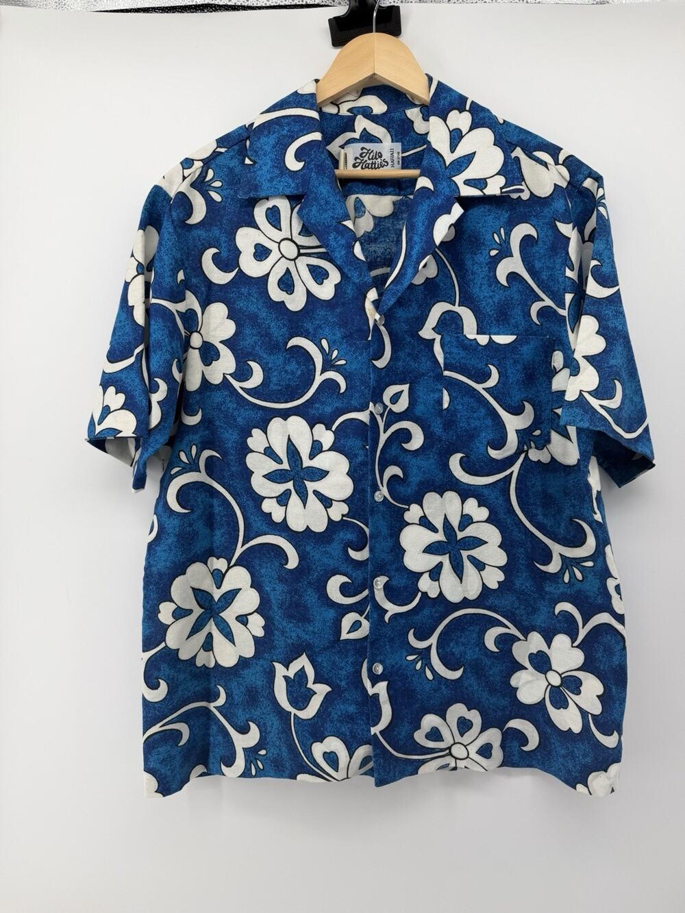 Vintage Hilo Hattie Hawaii Hawaiian Shirt XL Blue Floral Aloha Made USA